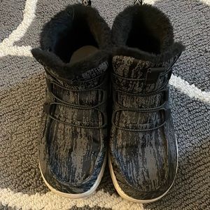 Hey Dude slip on booties